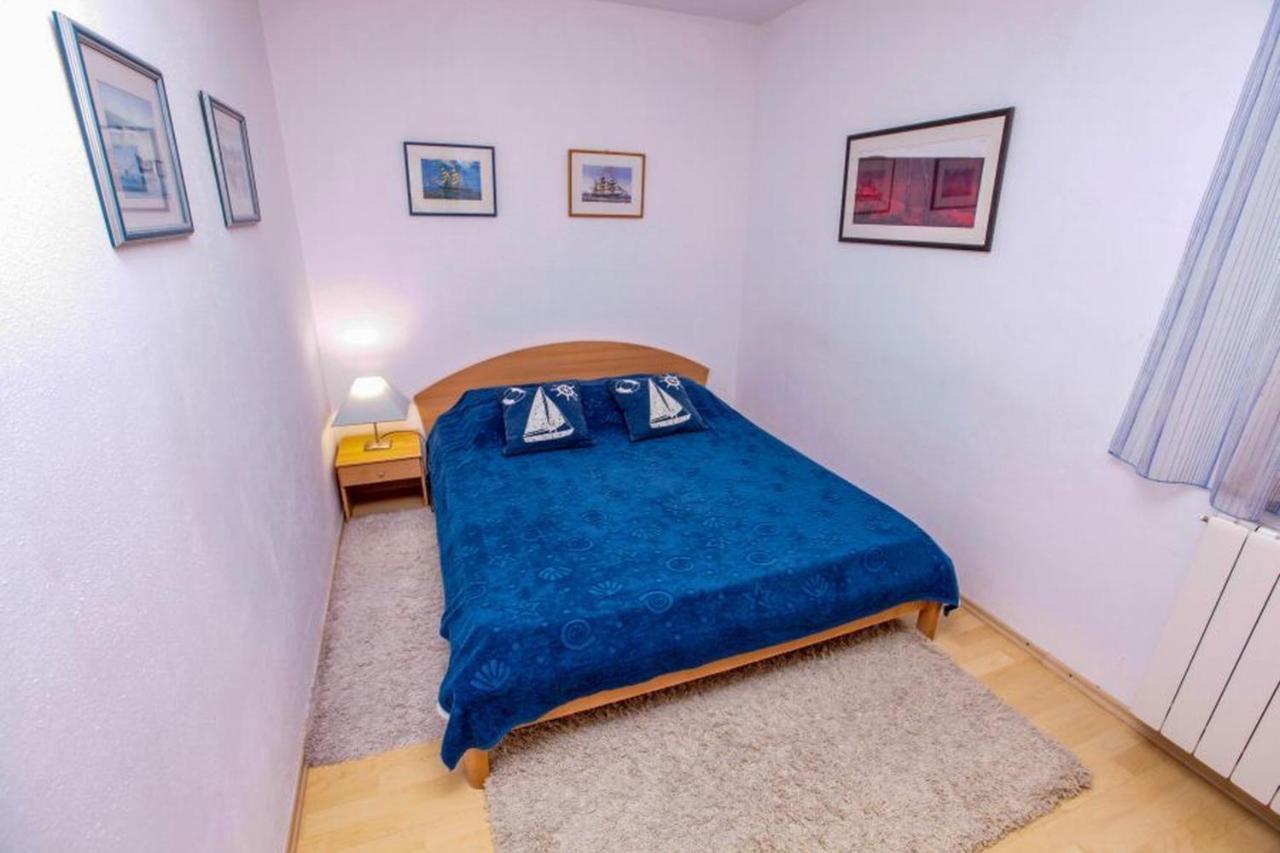 Appartamento Vila Pinet Brist Esterno foto