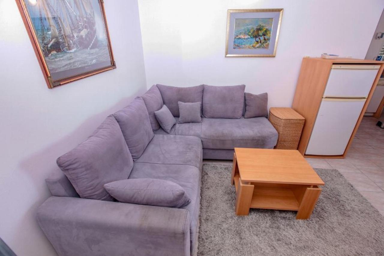 Appartamento Vila Pinet Brist Esterno foto