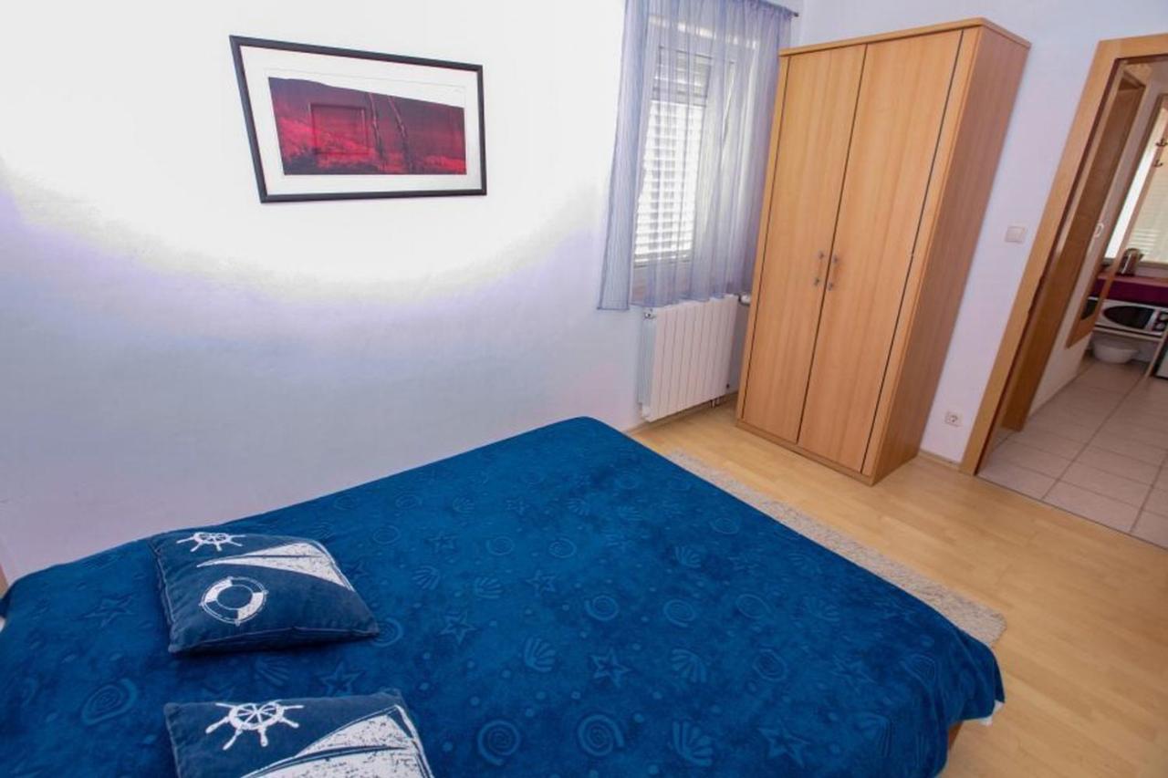 Appartamento Vila Pinet Brist Esterno foto